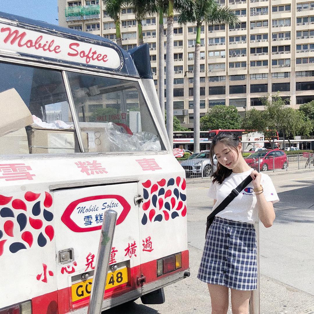  想當年YUMI呢個衰妹入CORNERC既時候，
�...