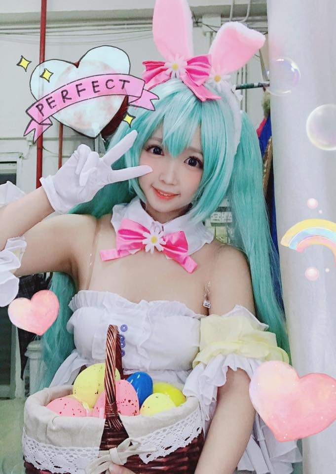  Yui & Kitty嘻， 想抓復活兔嗎？  我可是...