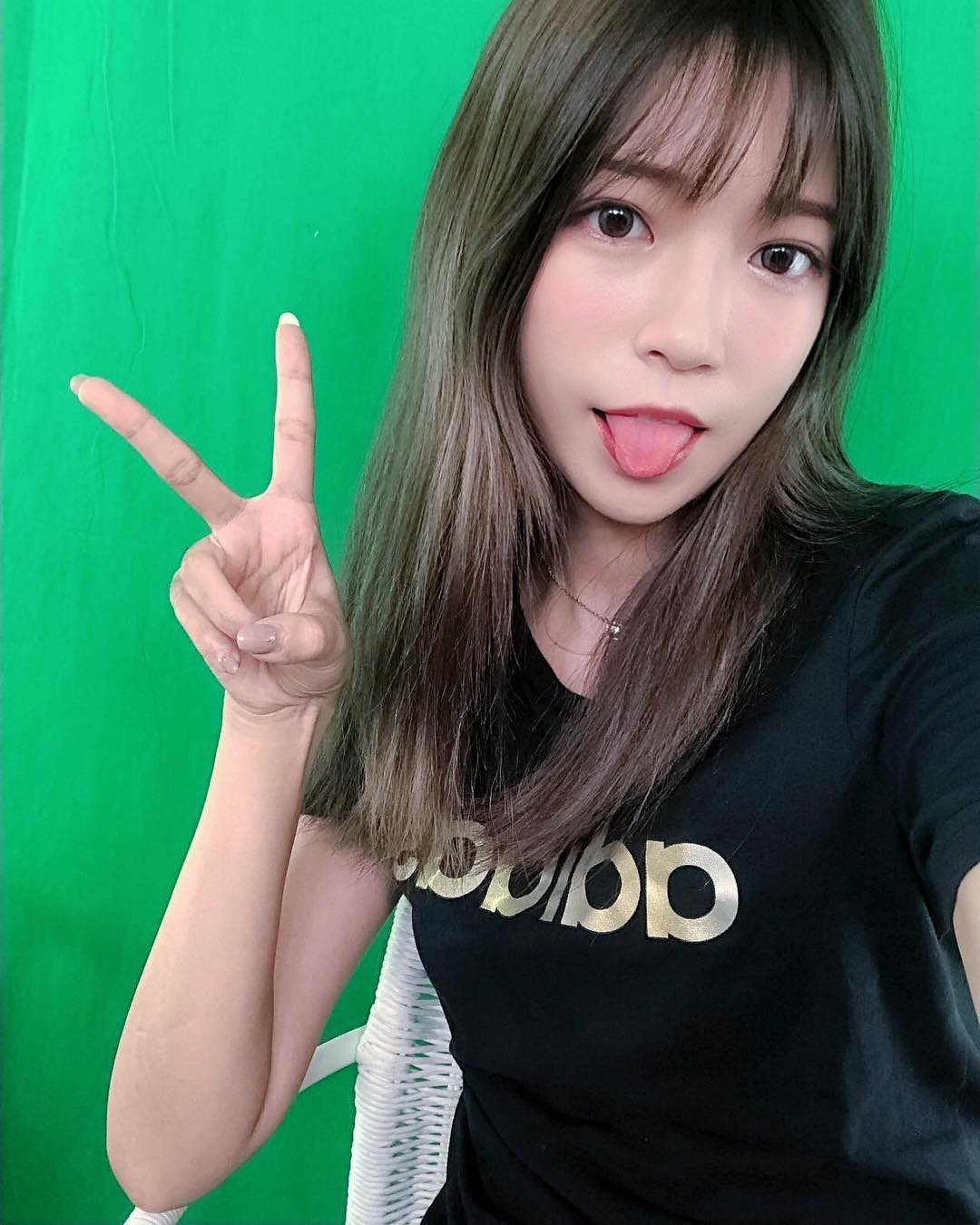  舔