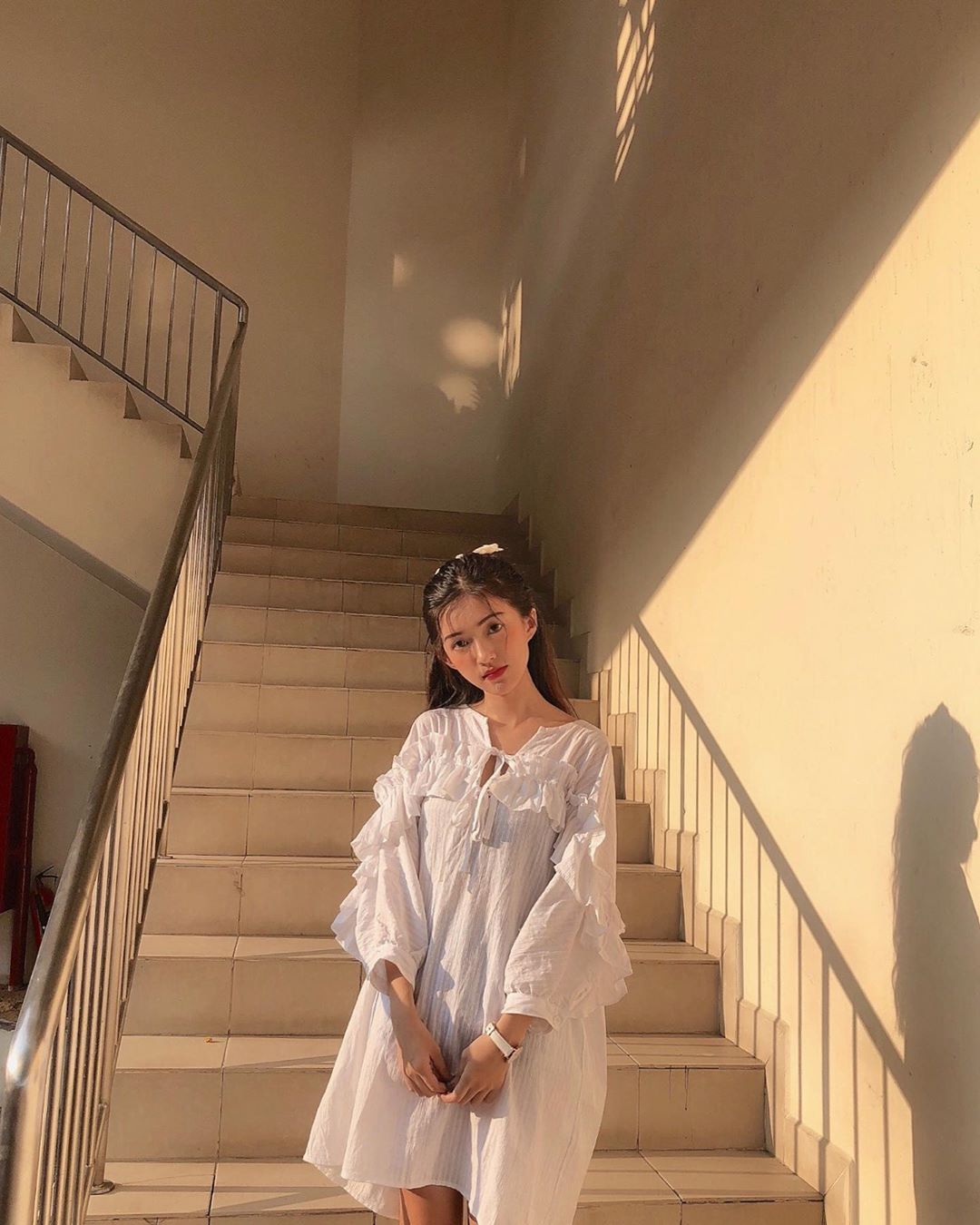  I wonder what I look like in your eyes 