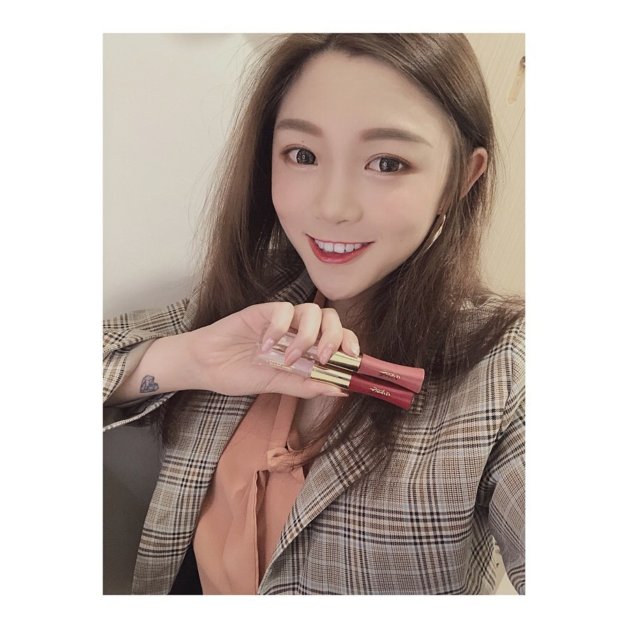  #Mila好物分享 
前陣子收到Verse唯詩的防水霧面唇彩