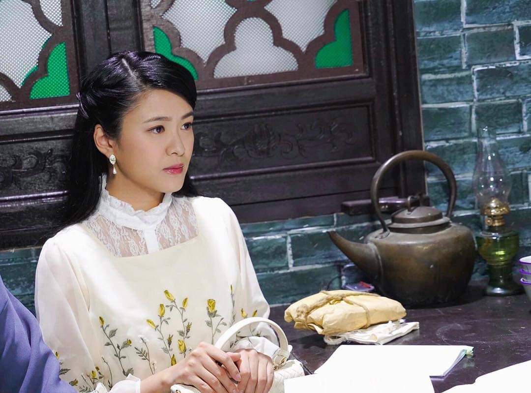  溫柔斯文體貼善良集於一身。