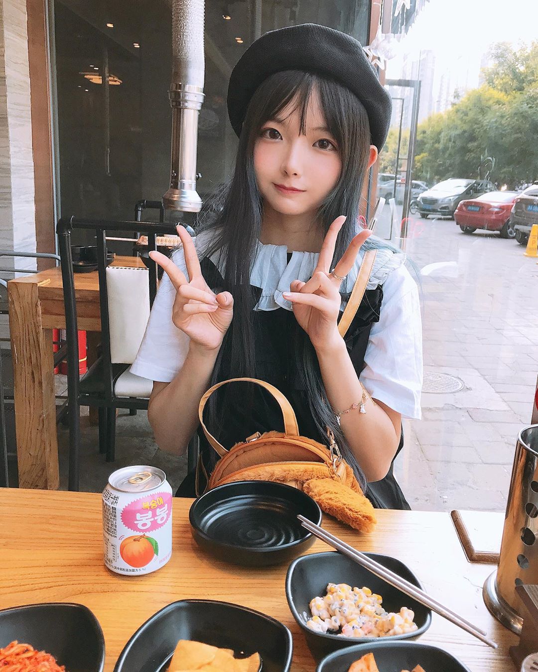  Having lunch