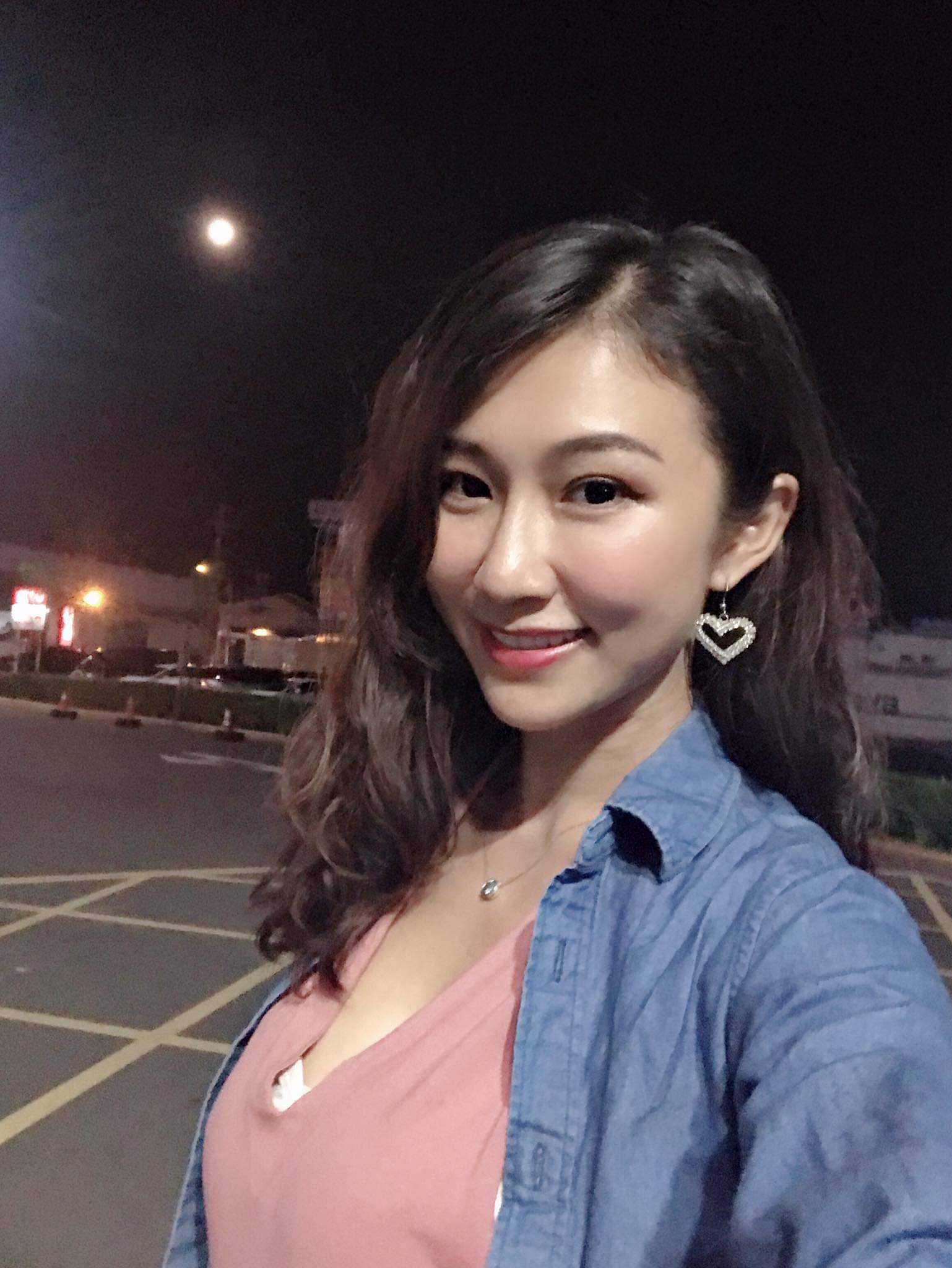  下班發現月亮又大又圓！