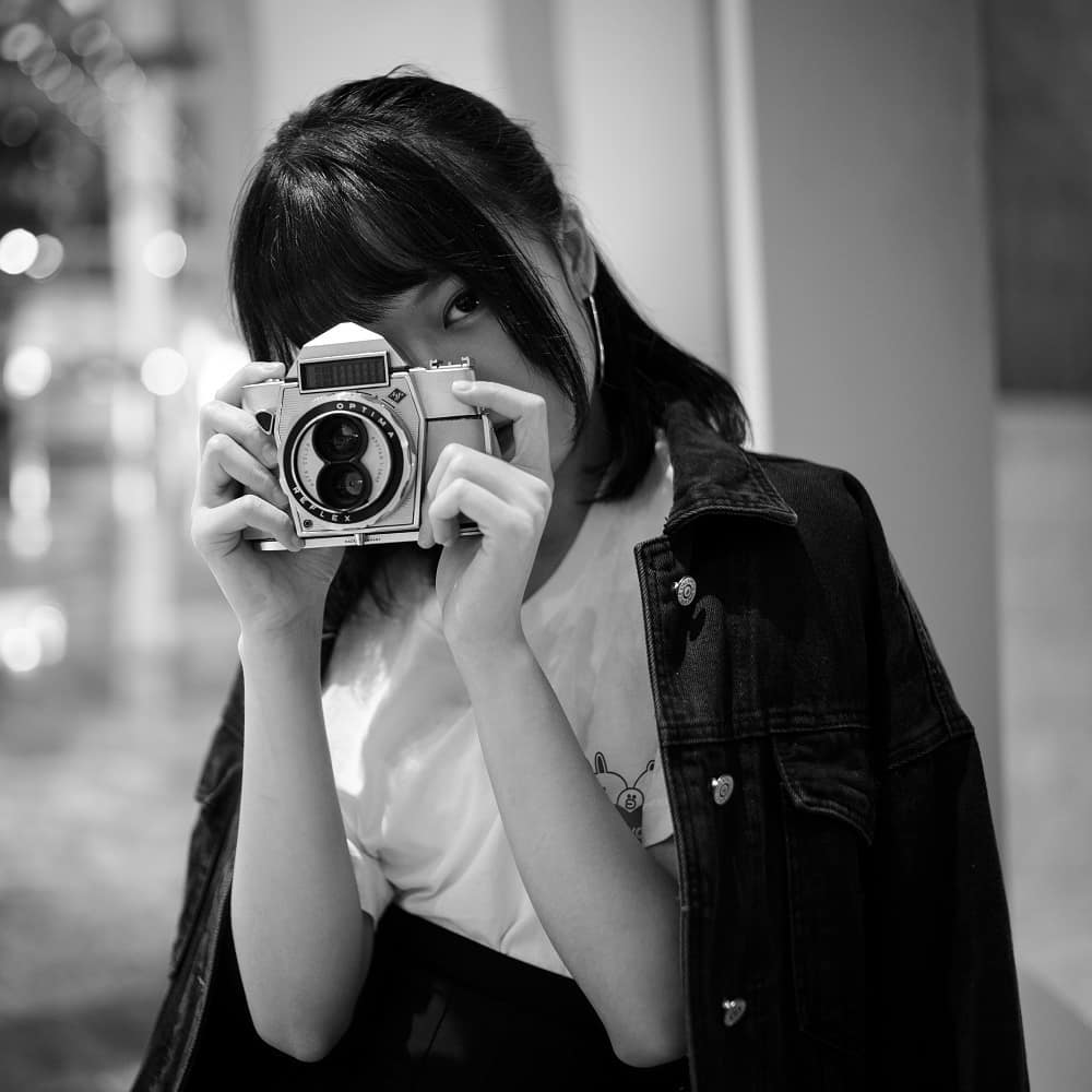  女孩 & Agfa Optima Reflex camera
【黑與白的...