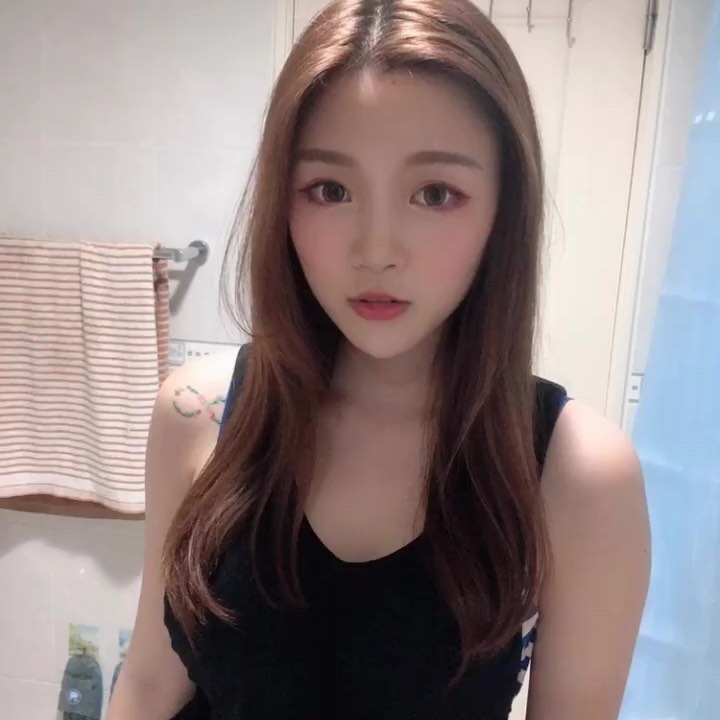  （後滑有我的洗頭影片