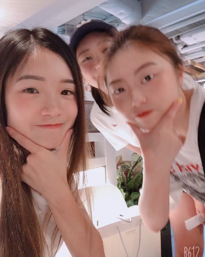  We made it 
We are a part of those 1/7 hk people
P...