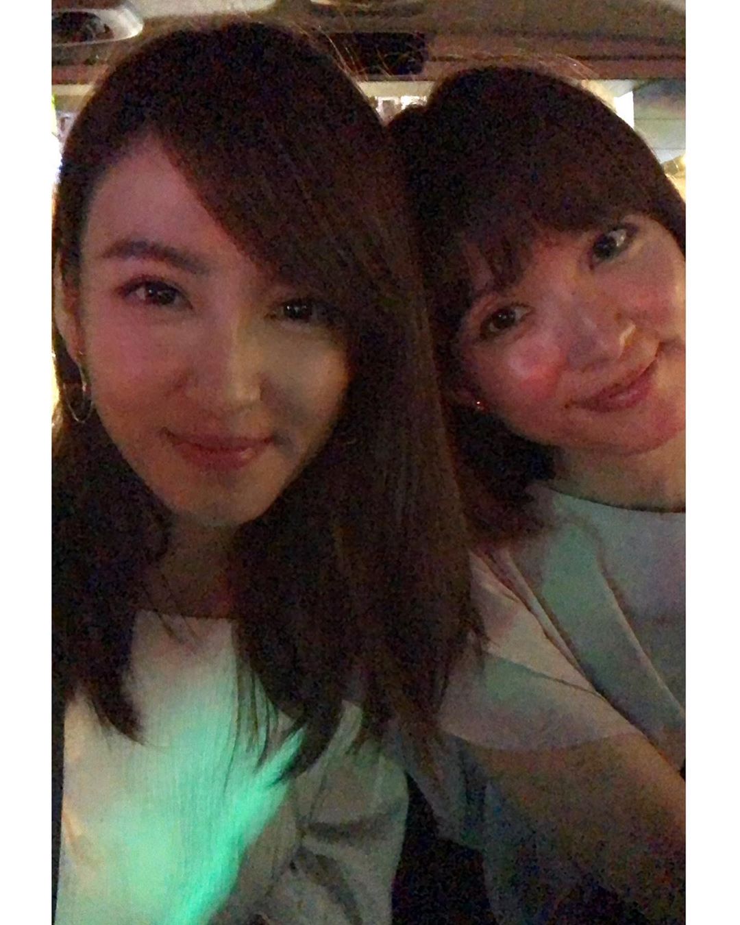  昏暗的燈光都擋不住她的女神光
果然�...