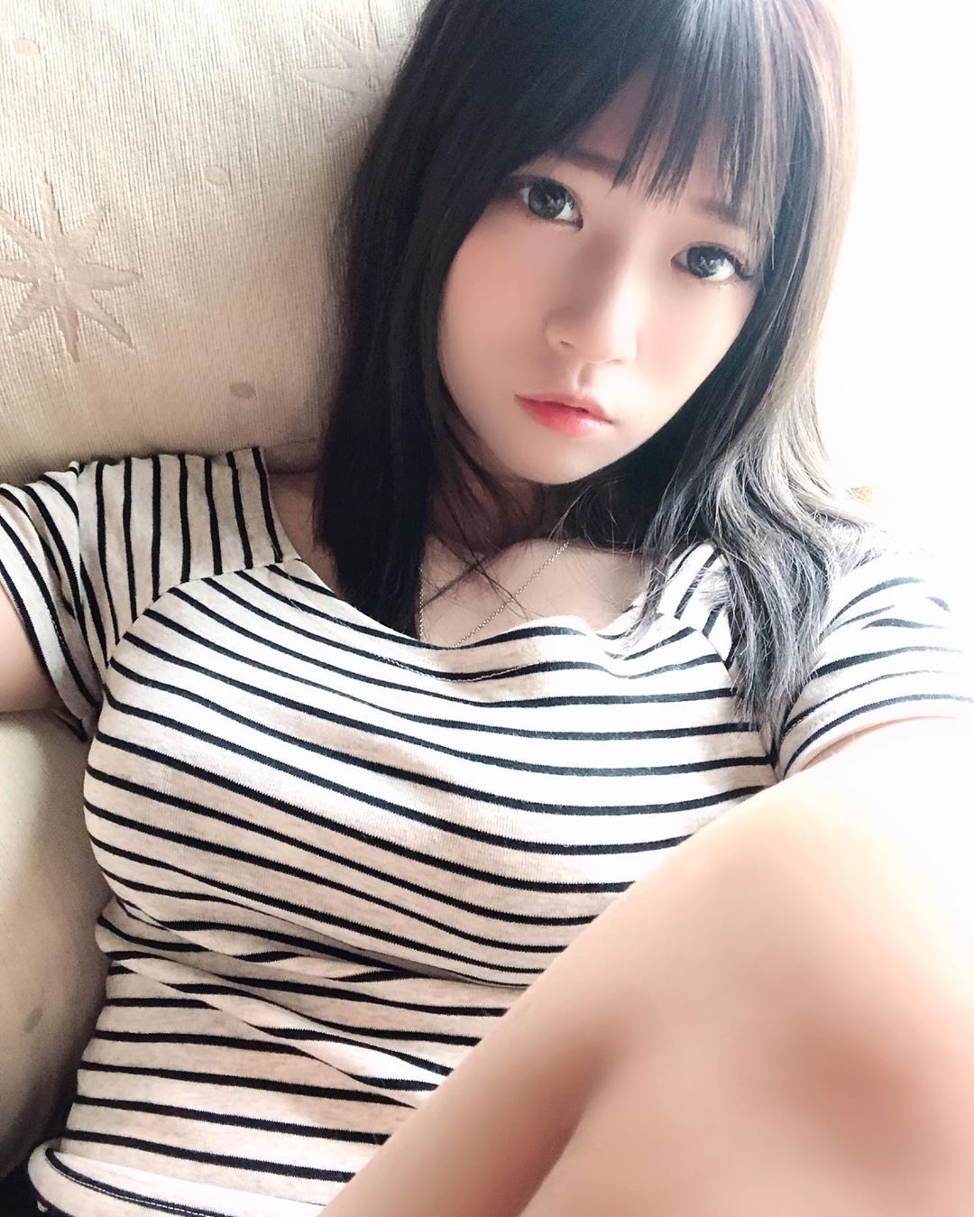  為什麼我這張有一點

日本妞的感覺..
差點忘記我外公是日本人（咦？
但我不會日文 