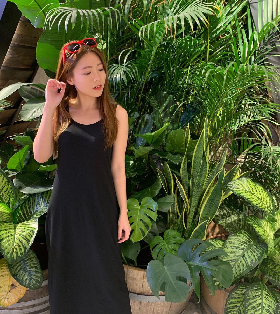  淨色簡約風格的sleeveless long bra dress	
連身裙入面仲連埋Bra pad，
簡簡單單戴副超