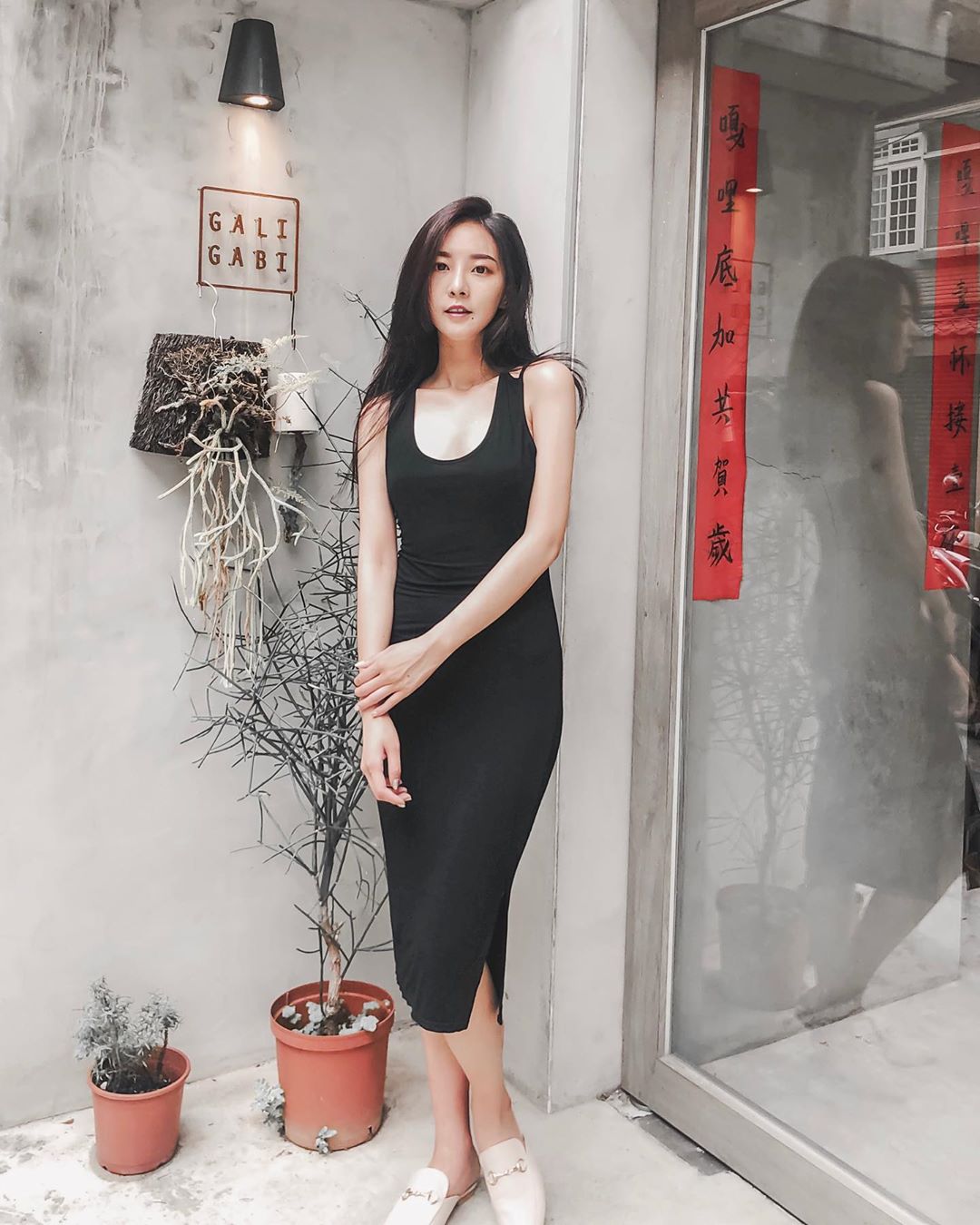  第一次隱形眼鏡碎片卡在眼睛裡這麼�...