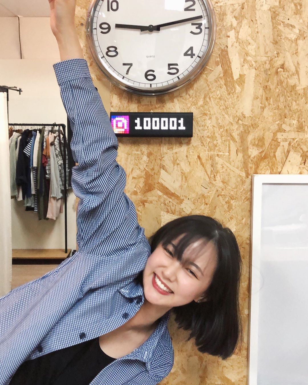  呀呀呀呀！！100K達成ෆ⃛(˃͈᷇◟̵◞̵˂͈᷆ ფ
《長文慎入》
萬分感謝你地每一位四年多以來一直既支持♡
令我感受最深刻既係
記得最初成立時因為大部分貨品都係預訂
好多時候客人都需要等2-3星期
有時運輸延誤甚至要等更長時間
亦因為人手不足 客人查詢訊息回覆要等候3天或以上
諗起返都覺得當時好對你地唔住ノ(;Ĺ̯̿̿ ;ノ)
（二人跪地