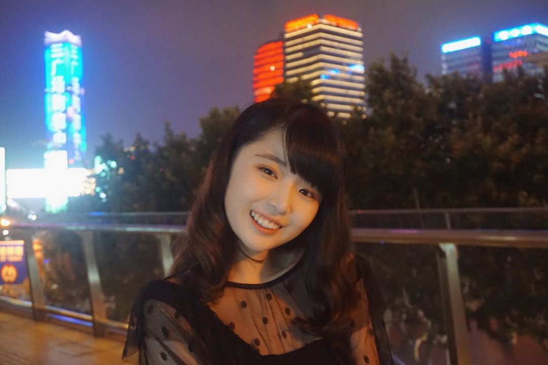  終於還是 我慢慢的放開了堅持