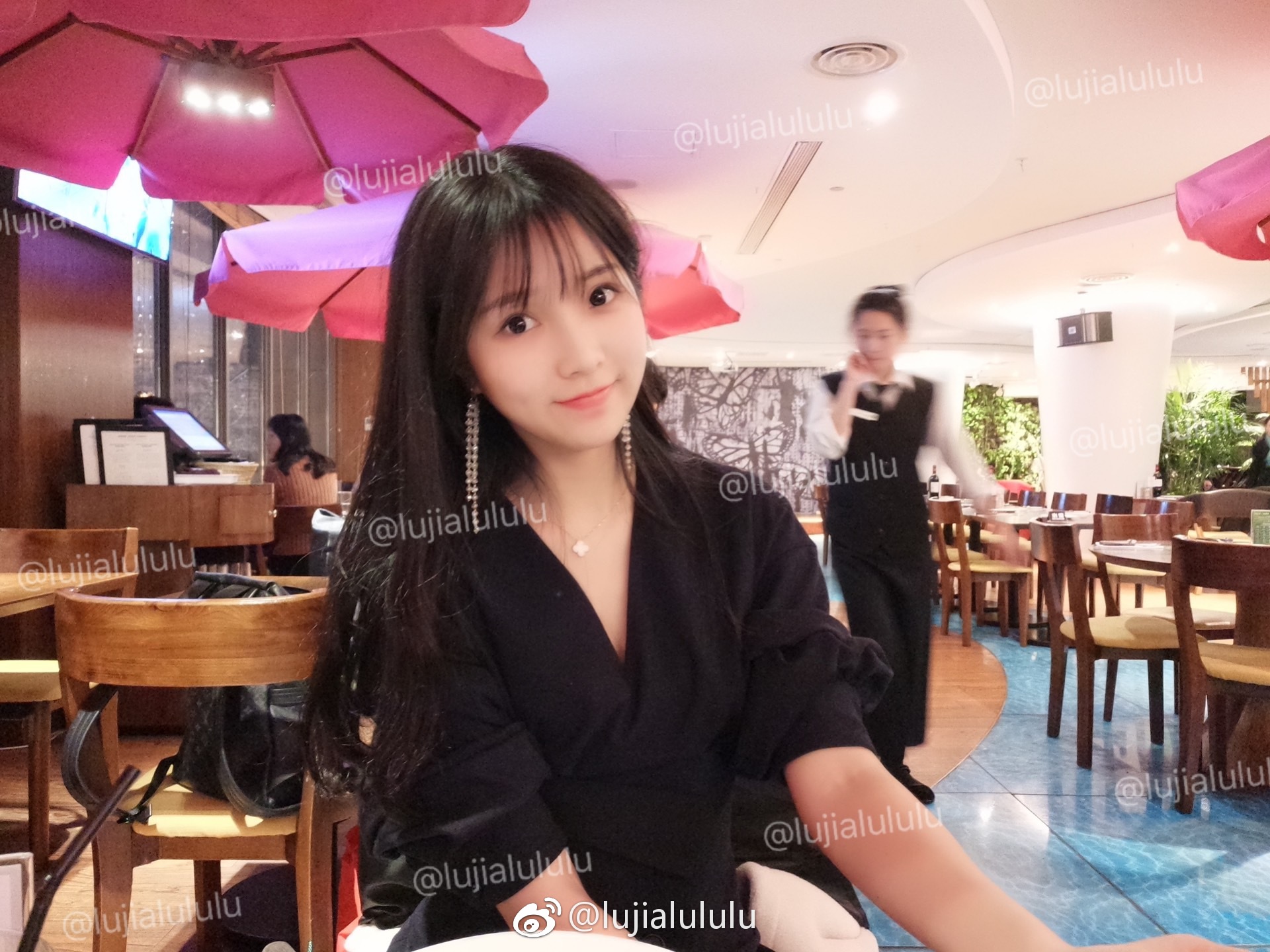  年初三@(･0･)@中午家庭聚餐，晚上跑...