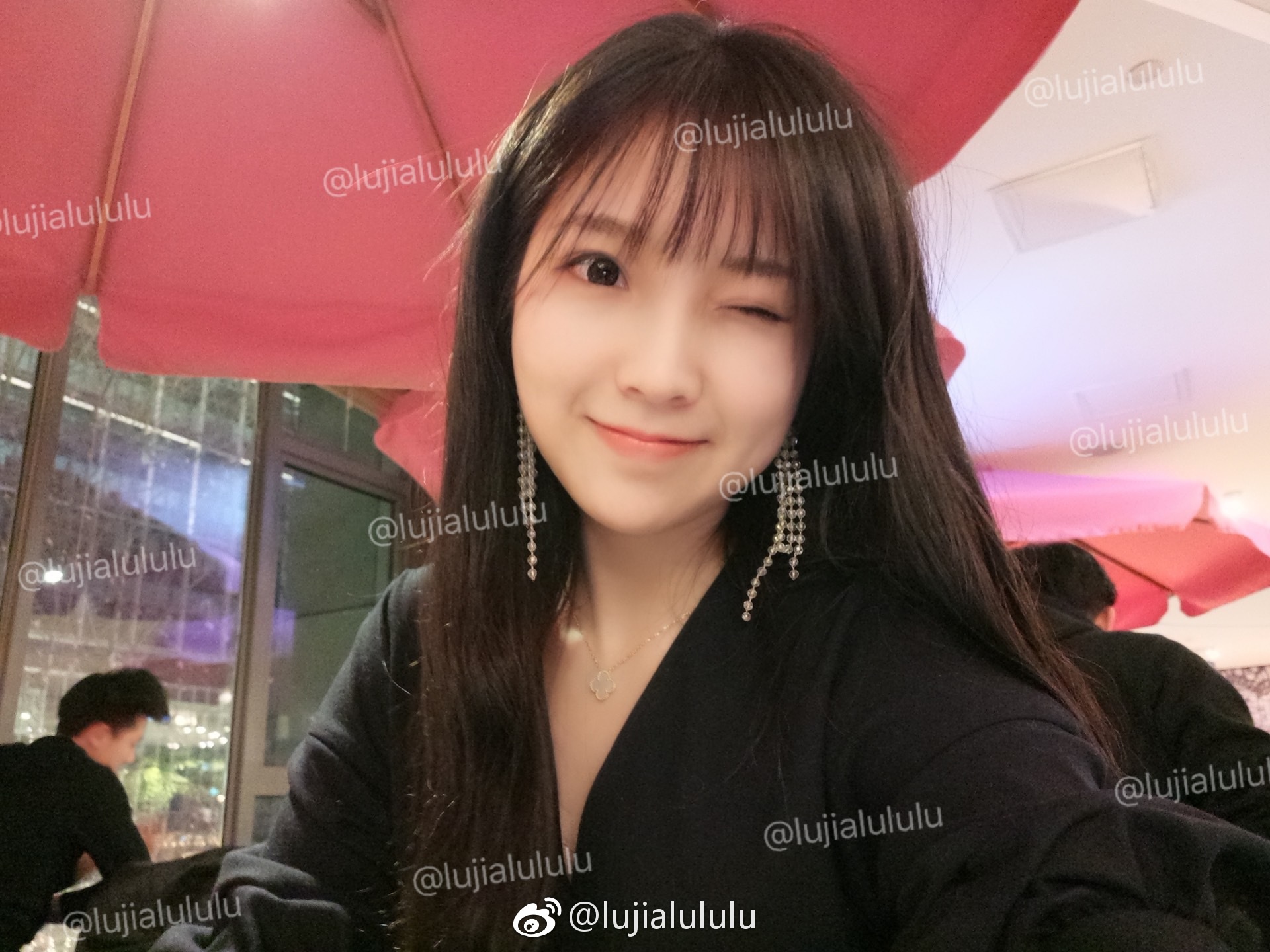  年初三@(･0･)@中午家庭聚餐，晚上跑...