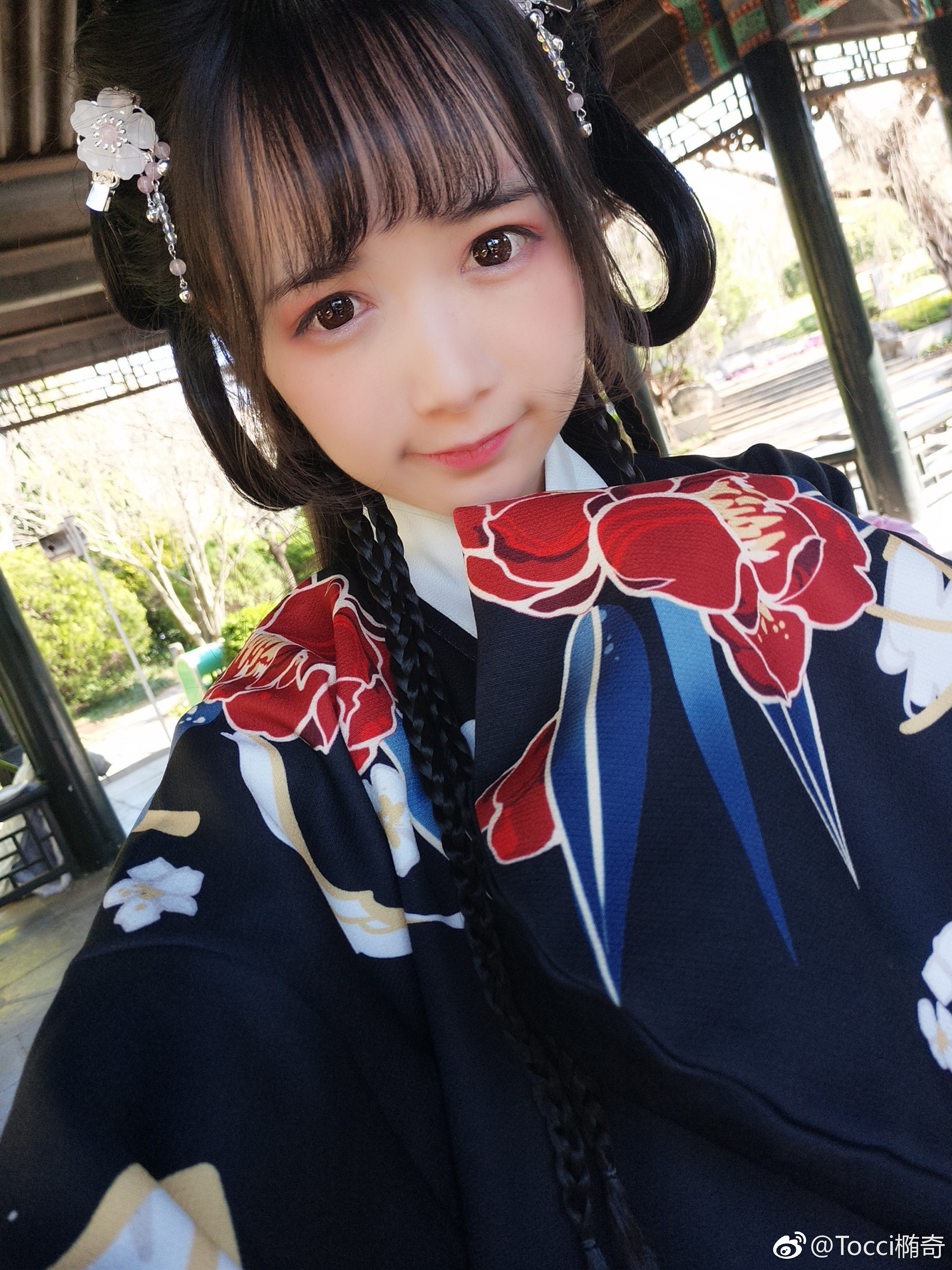  大家元宵节快乐~~送你一只汤圆 
