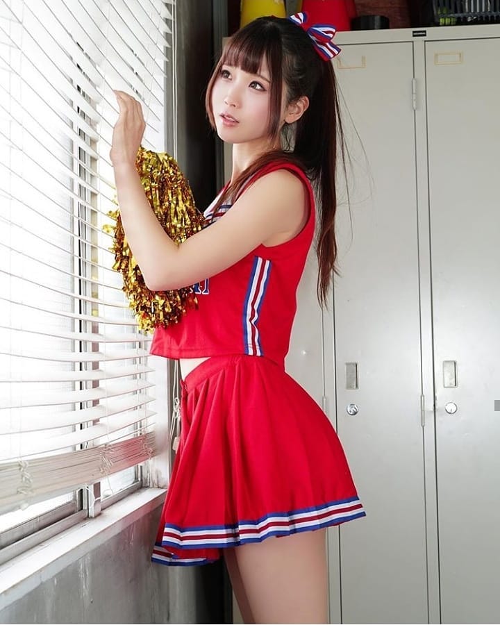  Kurasaka
Cheerleader red set
.
.
.#shimakaze #kanc...