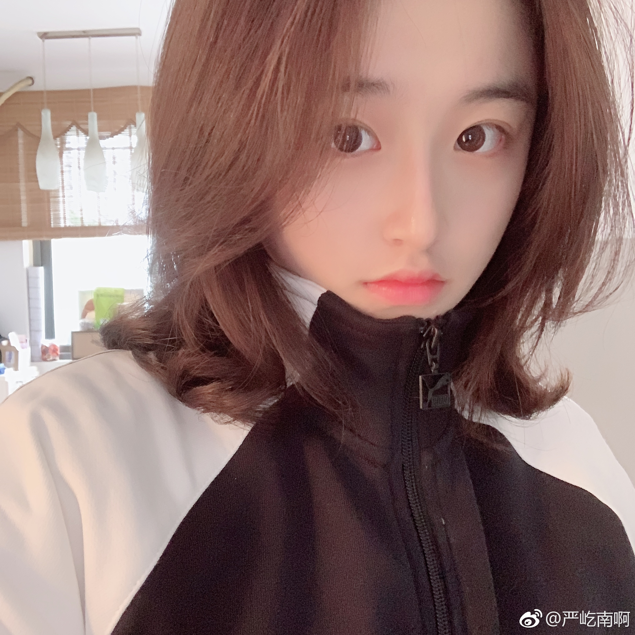  所以喜欢长发还是短发？我觉得短发挺好看的啊 