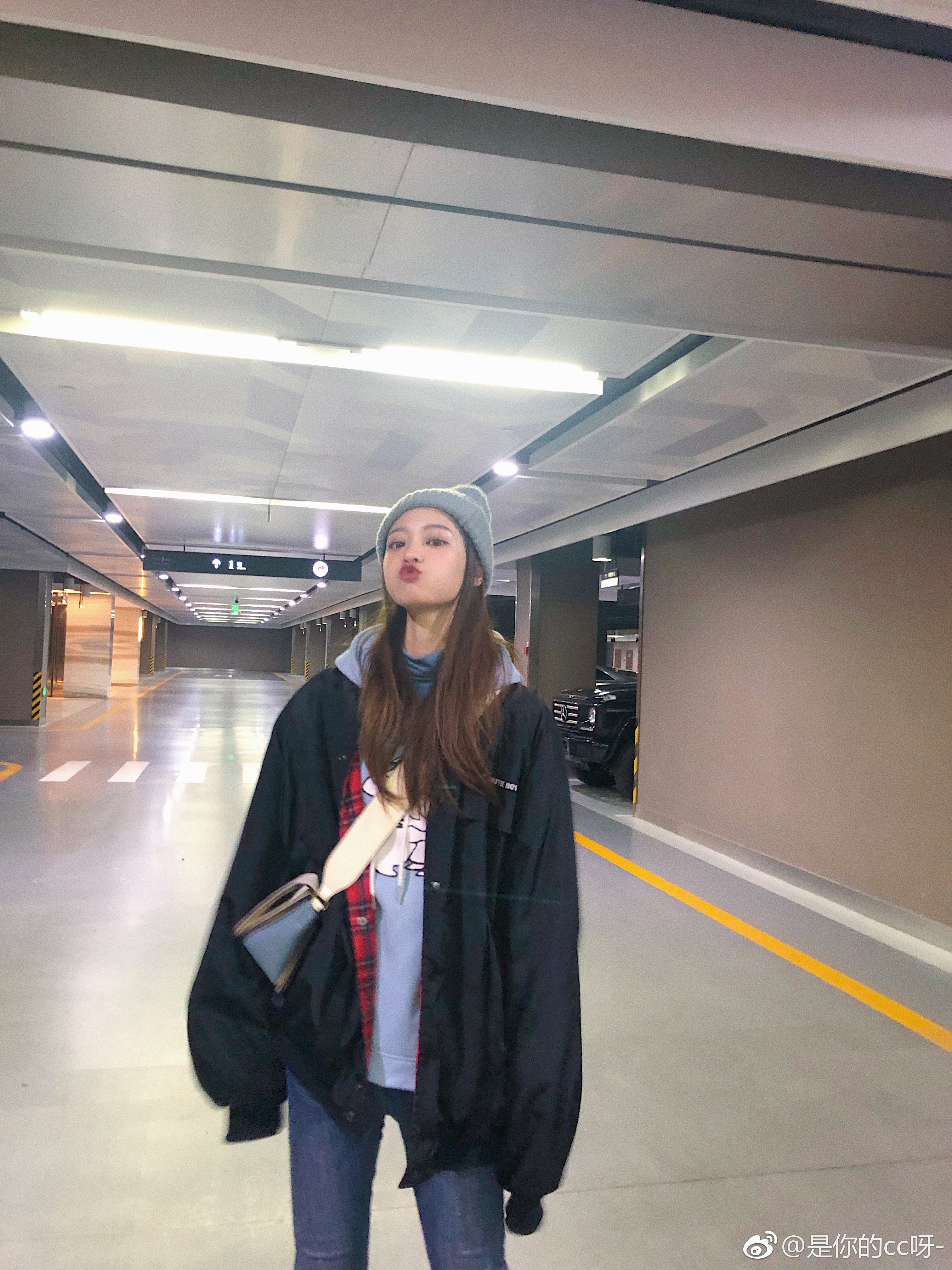  今天又是没有洗头的女孩